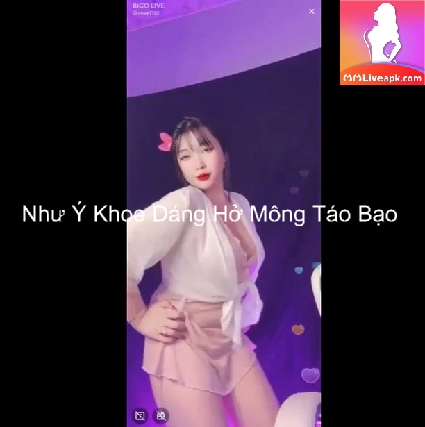 Như Ý Khoe Dáng Hở Mông Táo Bạo 1